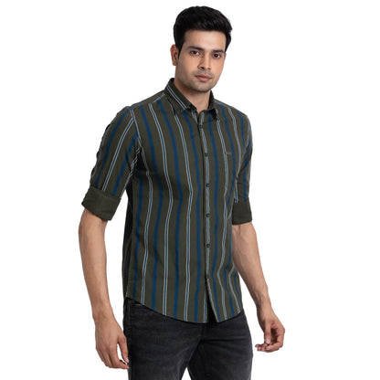 Parx Men Green Stripe Slim Fit Cotton Full Sleeve Cutway Collar Shirt