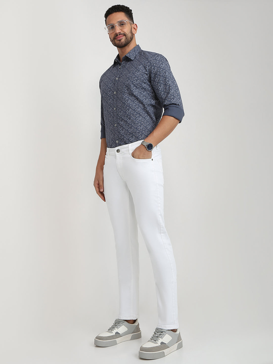 Parx Men White Knitted Low Rise Tapered Fit Cotton Blend Jeans