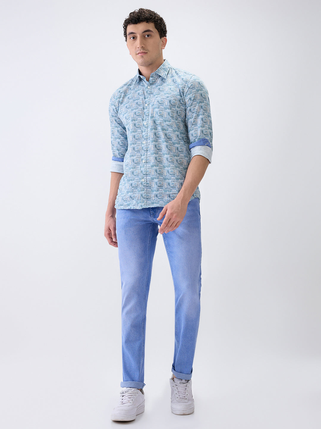 Parx Men Blue Twill Low Rise Tapered Fit Cotton Blend Jeans