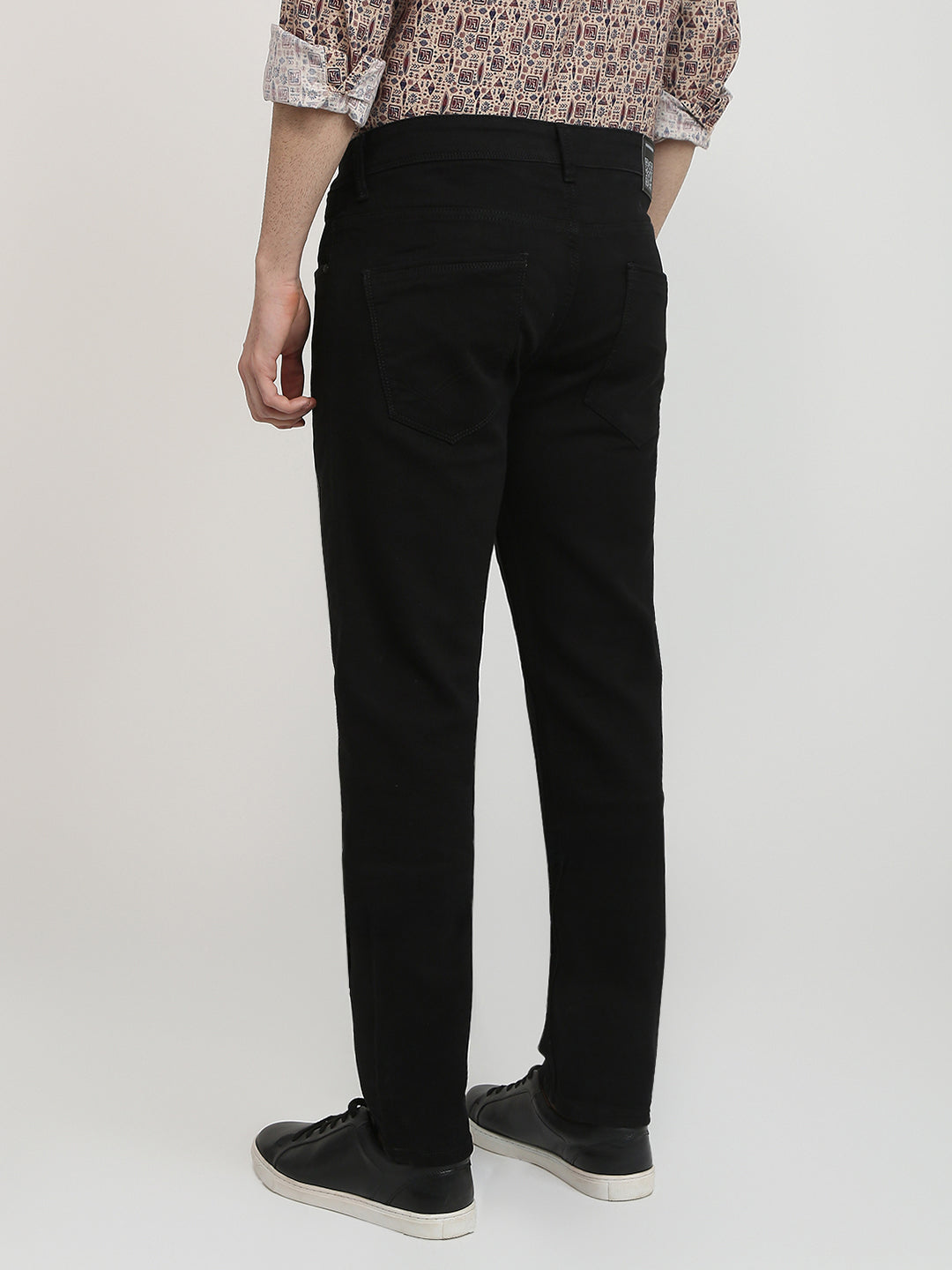 Parx Men Black Knitted Low Rise Tapered Fit Cotton Blend Jeans