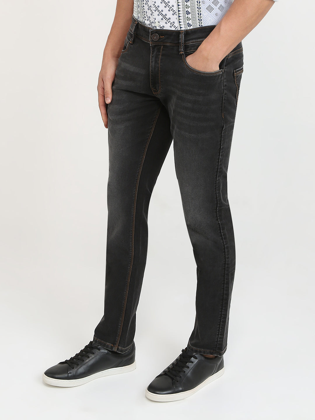 Parx Men Black Knitted Low Rise Tapered Fit Cotton Blend Jeans