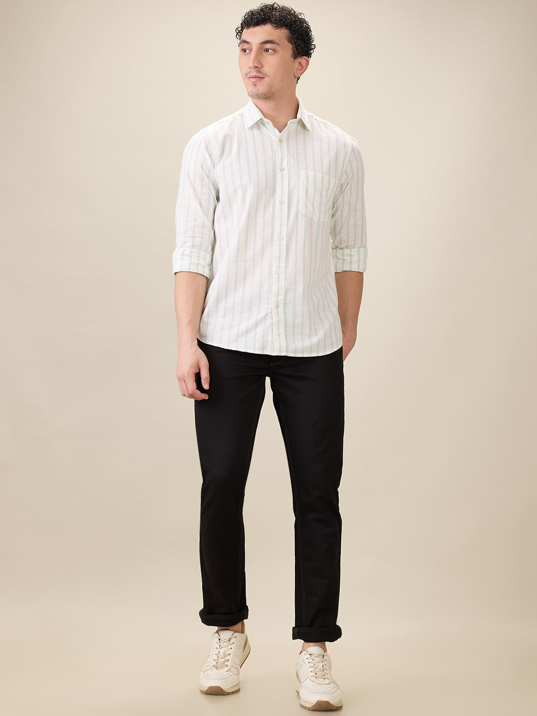 Parx Men Blue Knitted Low Rise Tapered Fit Cotton Blend Jeans