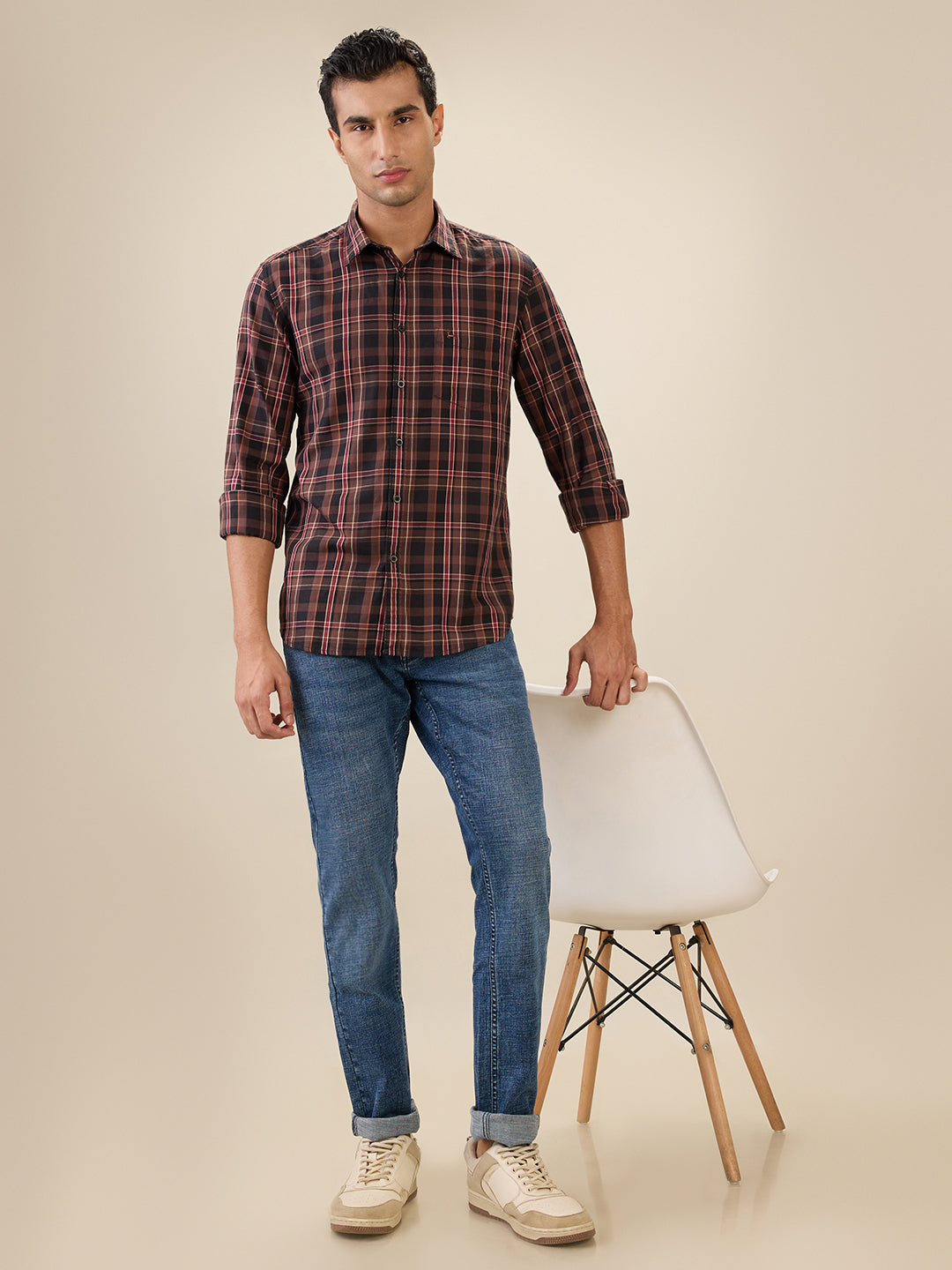 Parx Men Brown Checks Slim Fit Cotton Full Sleeve Cut Away Collar Casual Shirt