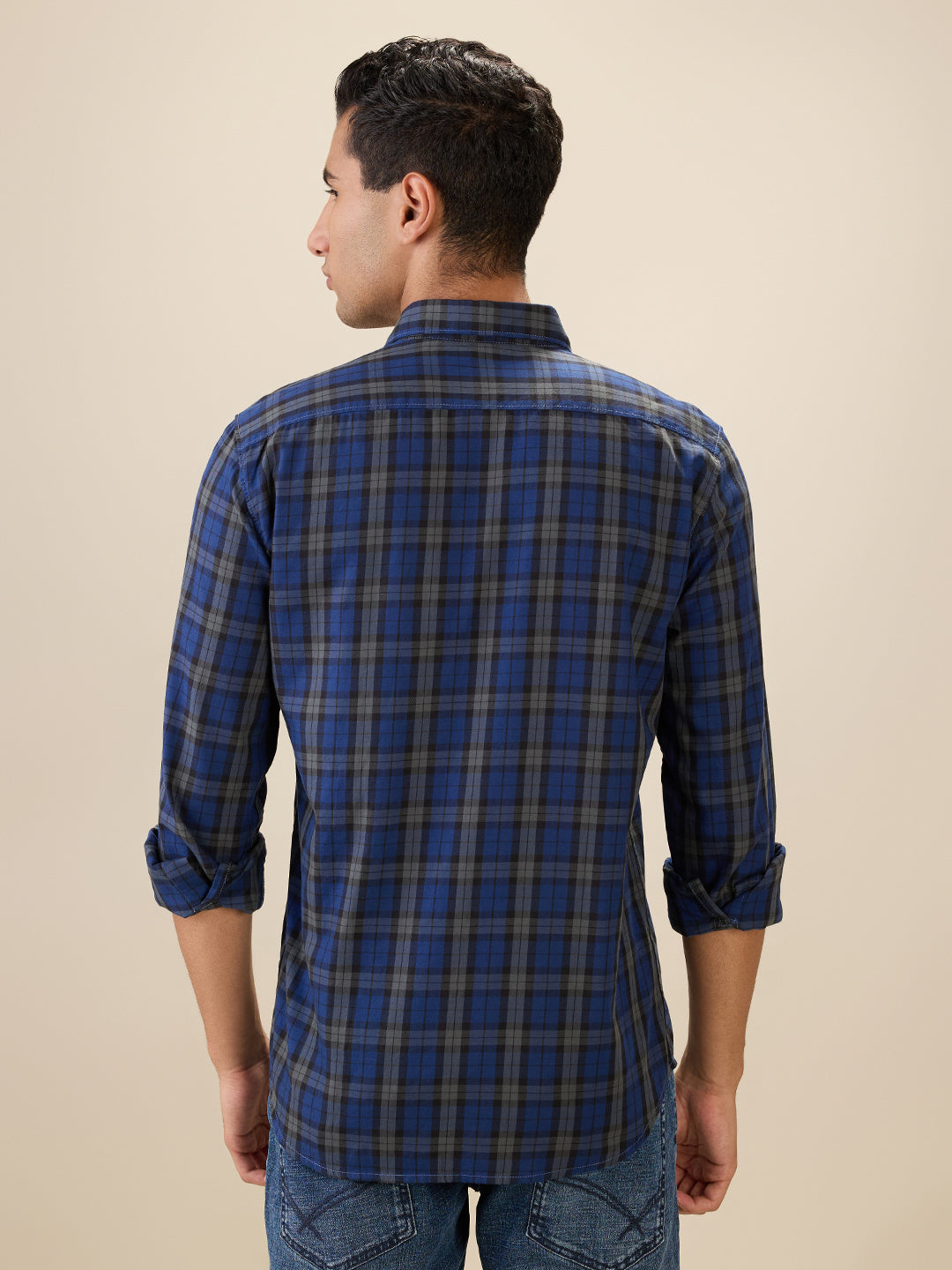Parx Men Blue Checks Slim Fit Cotton Full Sleeve Cut Away Collar Casual Shirt