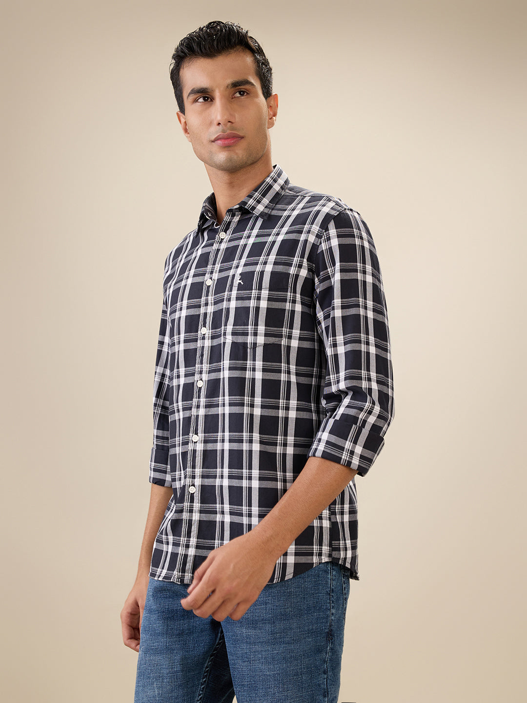 Parx Men Blue Checks Slim Fit Cotton Full Sleeve Cut Away Collar Casual Shirt