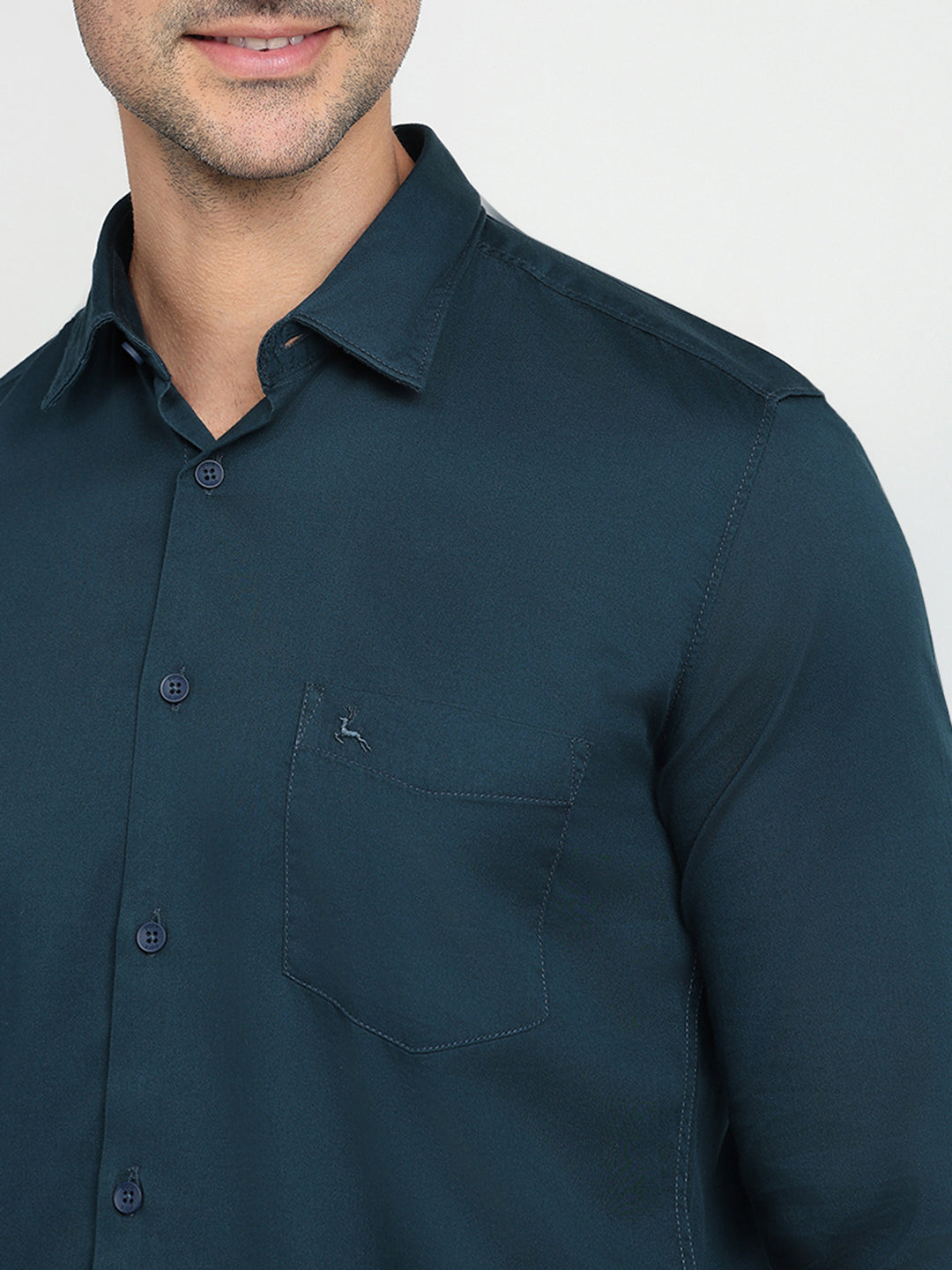 Parx Men Blue Solid Slim Fit Cotton Blend Full Sleeve Casual Shirt