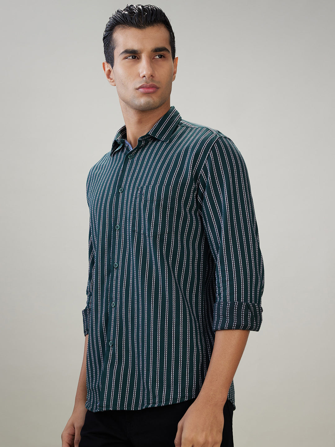 Parx Men Green Stripe Slim Fit Cotton Full Sleeve Cut Away Collar Casual Shirt