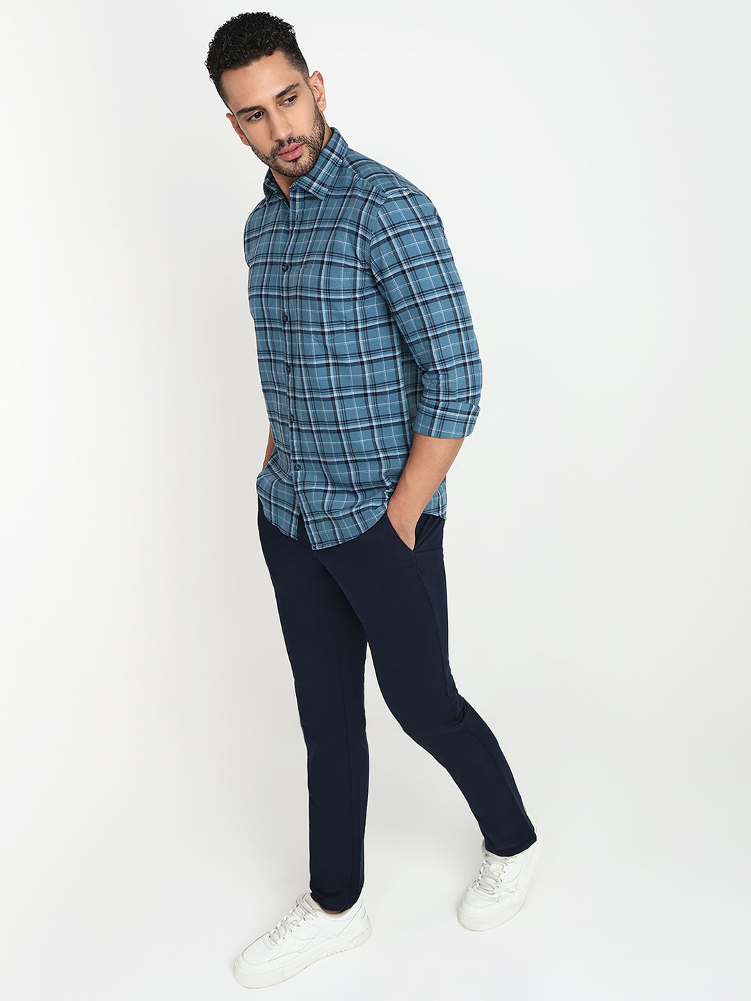 Parx Men Blue Checks Slim Fit Cotton Casual Shirt