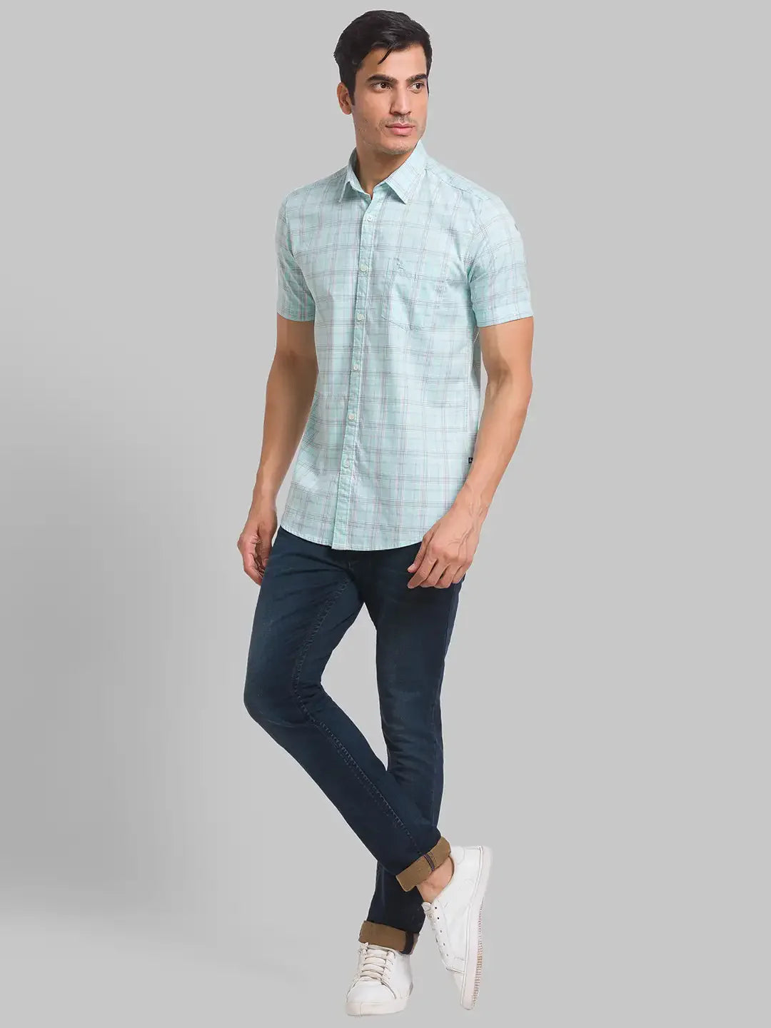 Men Green Slim Fit Checks Cotton Half Sleeve Shirts
