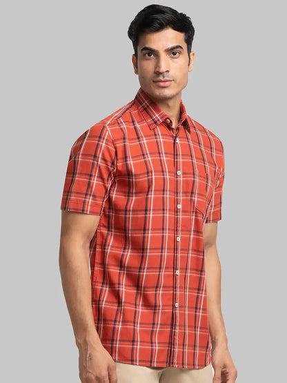 Men Brown Slim Fit Checks Cotton Half Sleeve Shirts