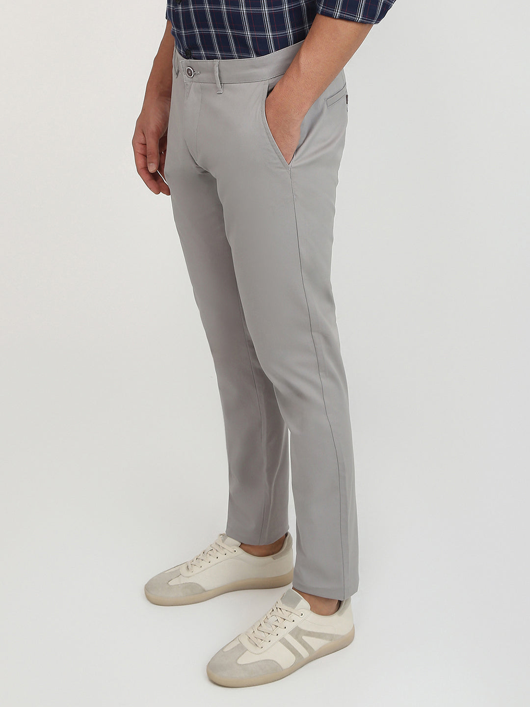 Parx Men Grey Solid Low Rise Tapered Fit Cotton Blend Trouser