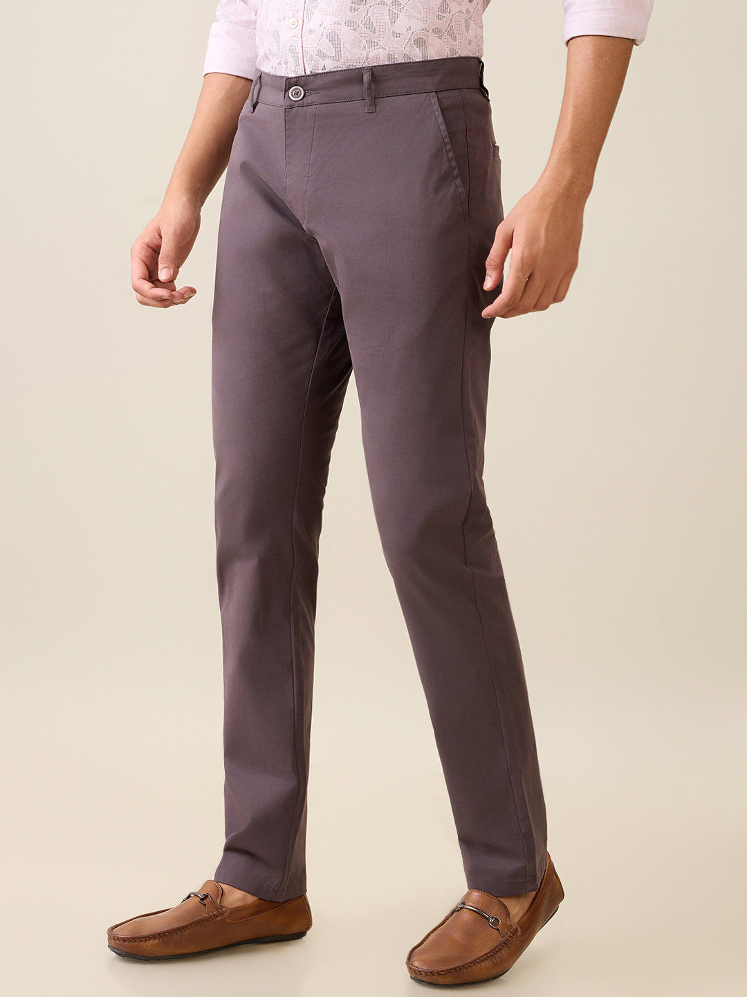 Parx Men Grey Solid Low Rise Tapered Fit Cotton Blend Trouser