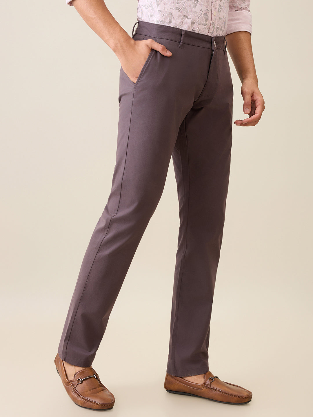 Parx Men Grey Solid Low Rise Tapered Fit Cotton Blend Trouser