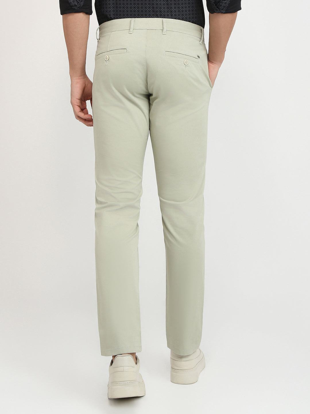 Parx Men Green Solid Low Rise Tapered Fit Cotton Blend Trouser
