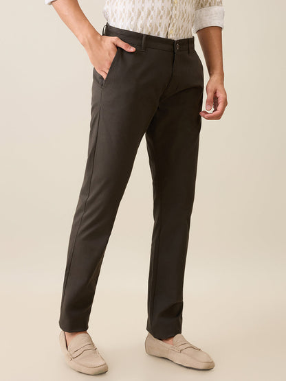 Parx Men Green Solid Low Rise Tapered Fit Cotton Blend Trouser