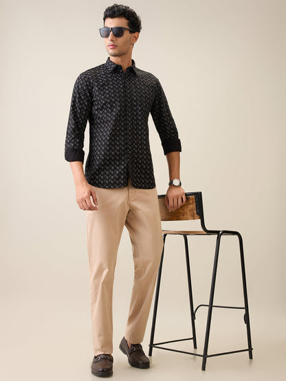 Parx Men Khaki Twill Low Rise Tapered Fit Cotton Blend Trouser