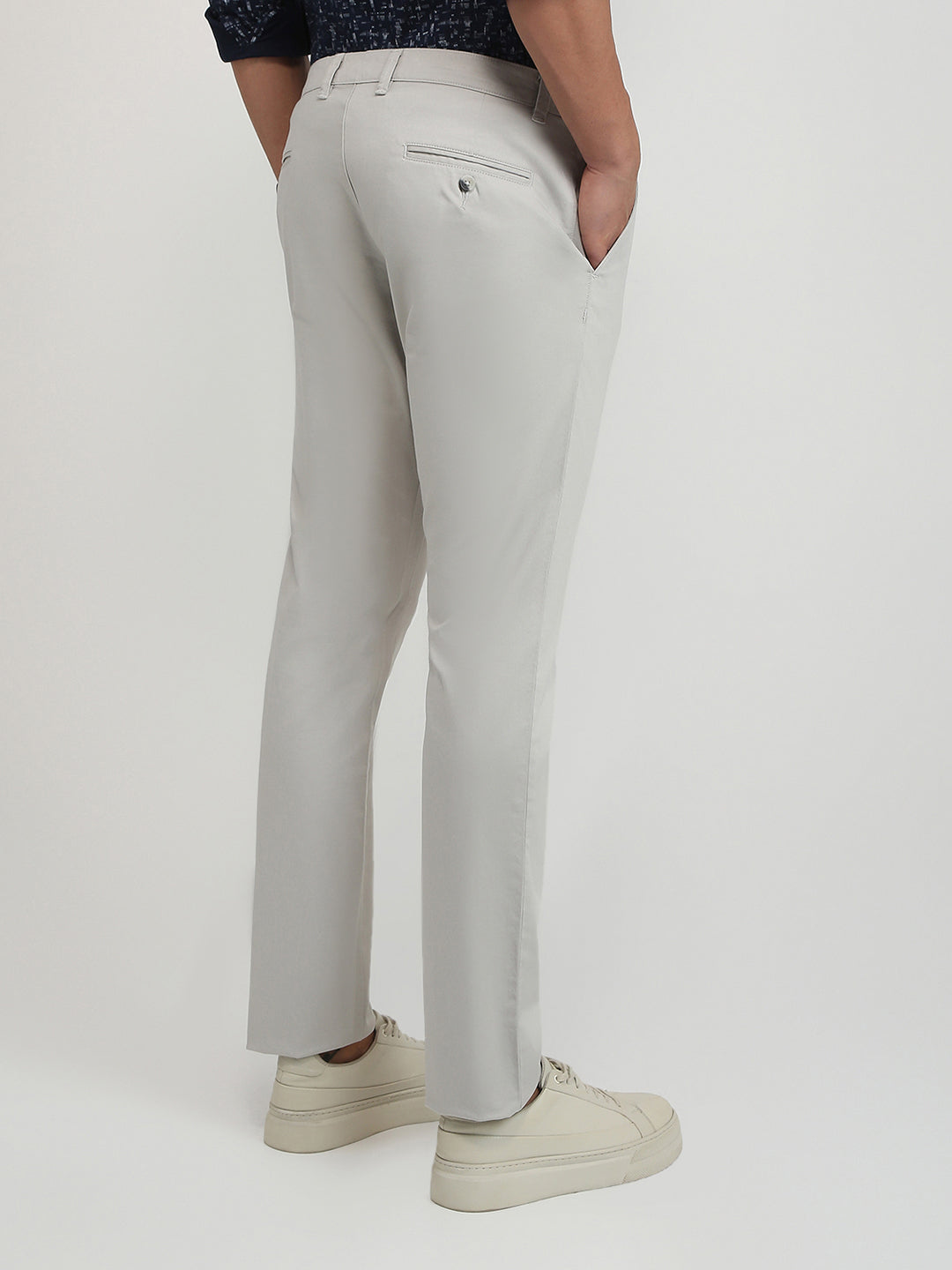 Parx Men Grey Solid-Dobby Low Rise Tapered Fit Cotton Blend Trouser