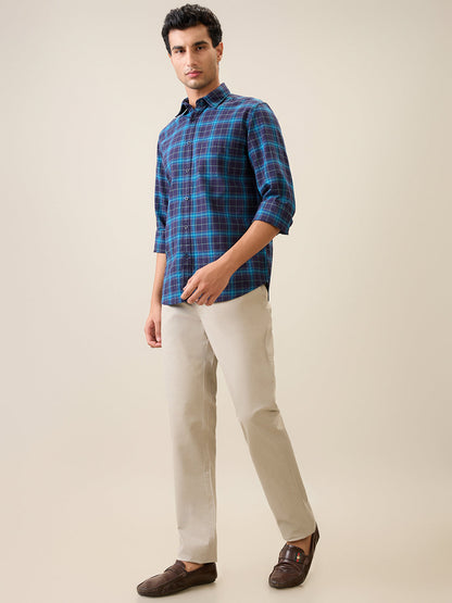 Parx Men Green Solid-Dobby Low Rise Tapered Fit Cotton Blend Trouser