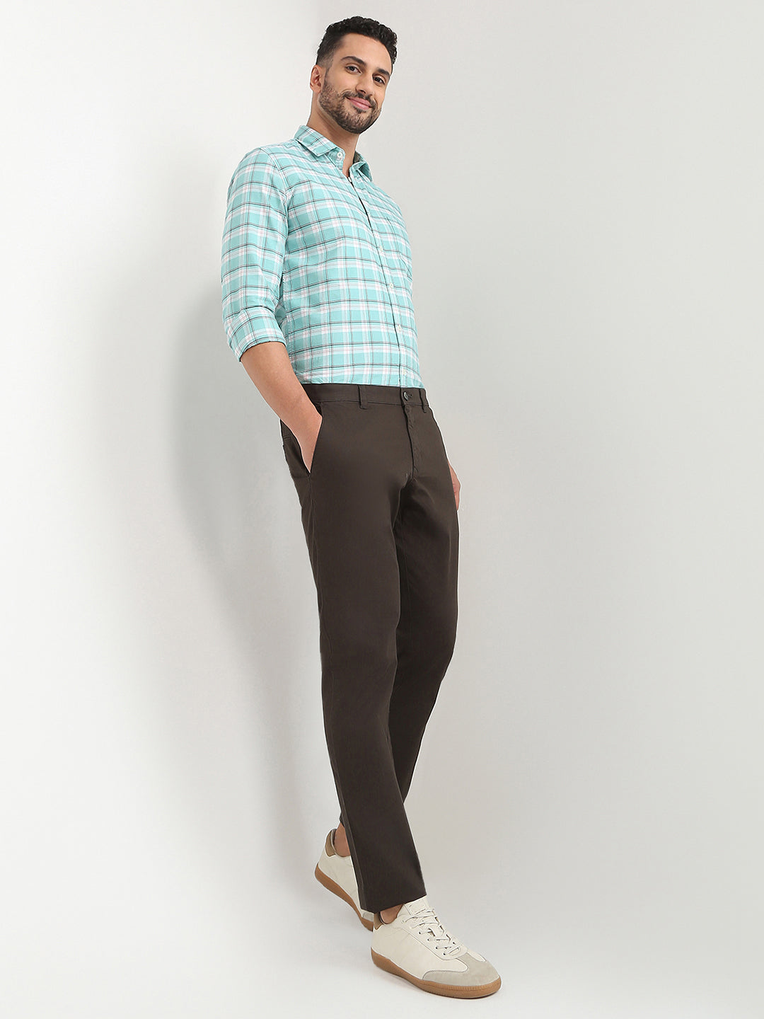 Parx Men Green Solid-Dobby Low Rise Tapered Fit Cotton Blend Trouser