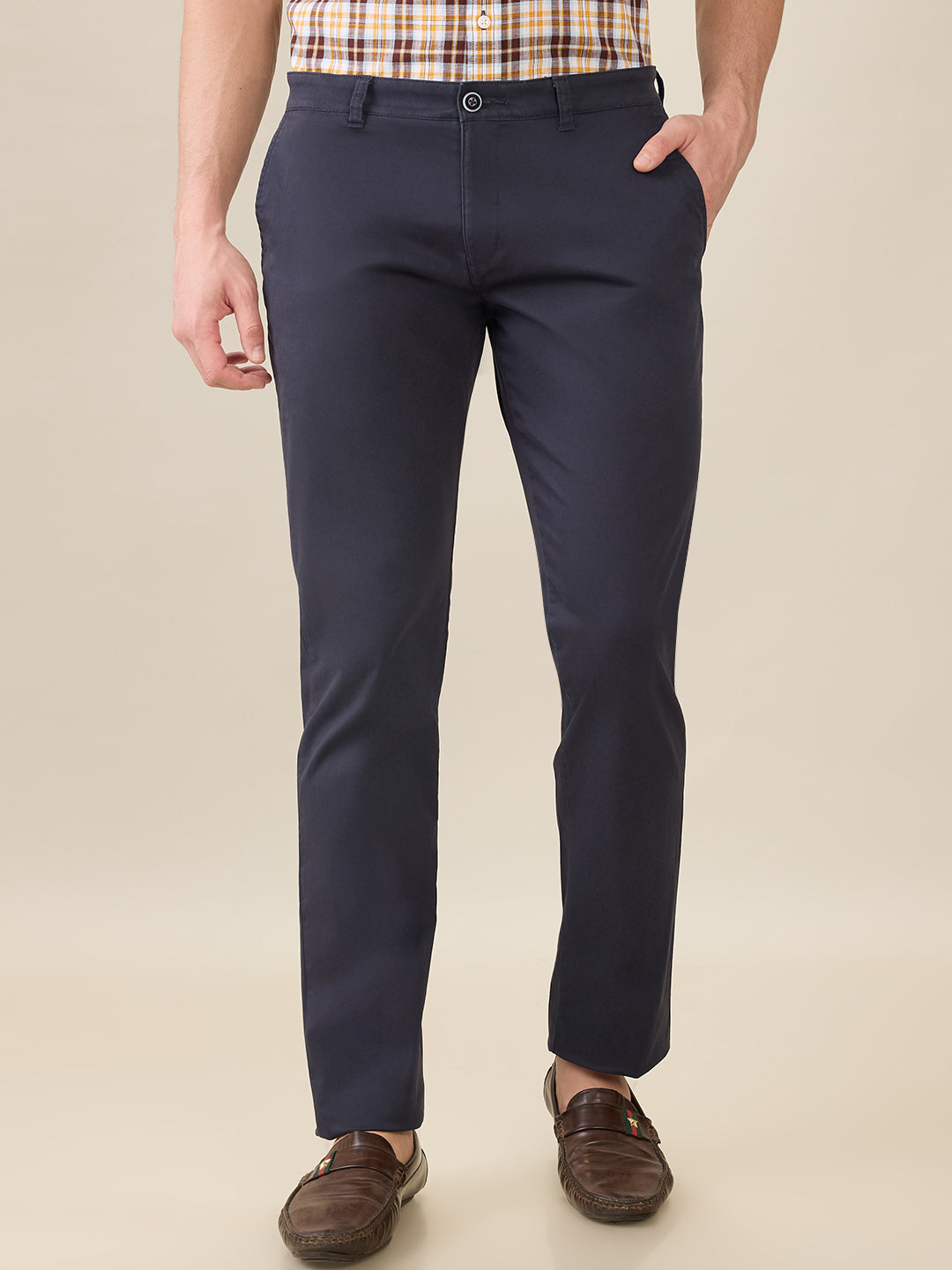 Parx Men Blue Solid Low Rise Tapered Fit Cotton Blend Trouser