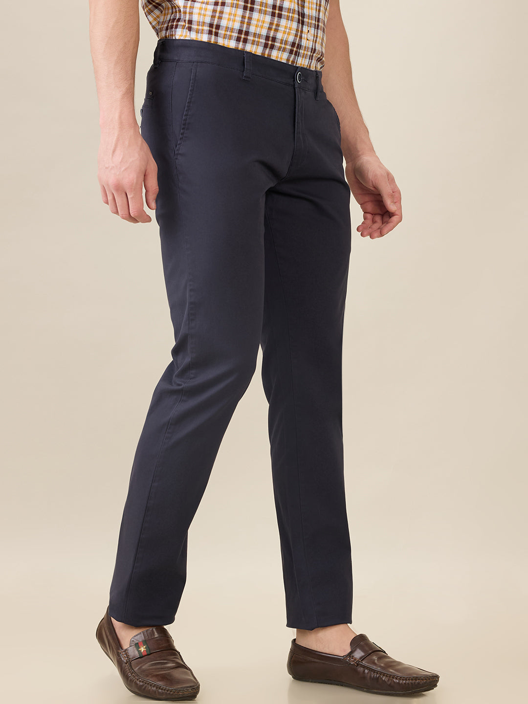 Parx Men Blue Solid Low Rise Tapered Fit Cotton Blend Trouser