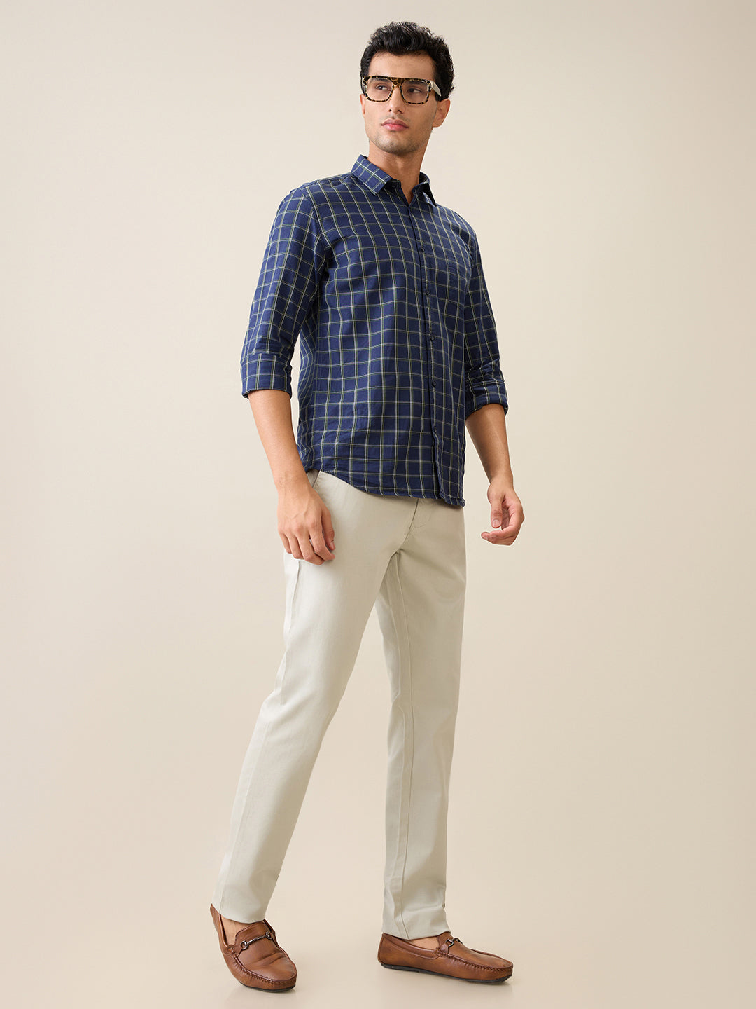 Parx Men Green Printed Low Rise Tapered Fit Cotton Blend Trouser