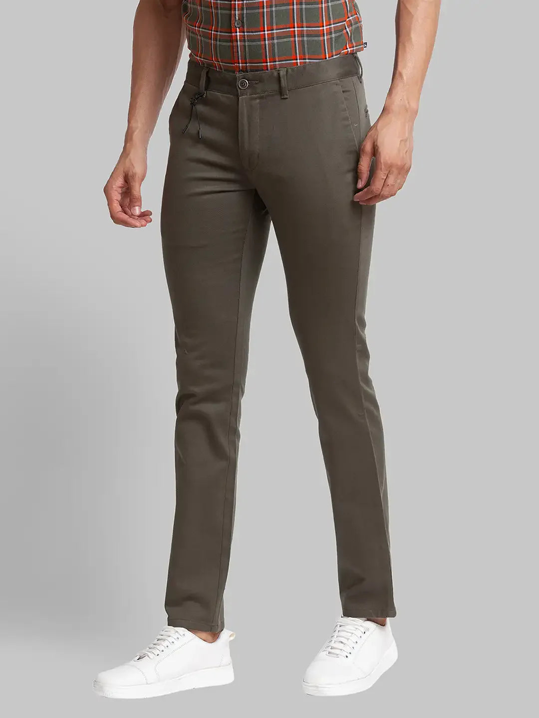 Men Green Super Slim Fit Solid Cotton Blend Trouser