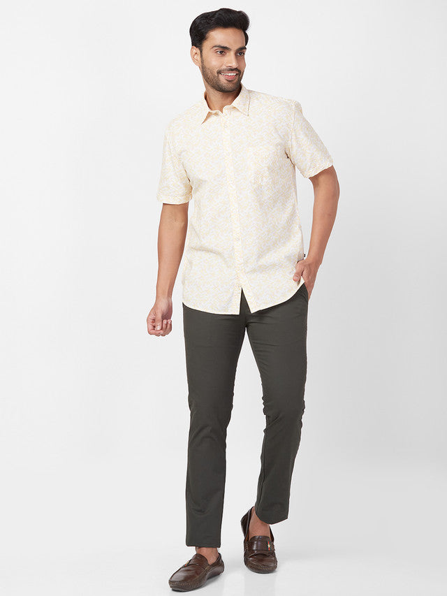 Parx Green Solid Slim Tapered Fit Cotton Blend Trouser