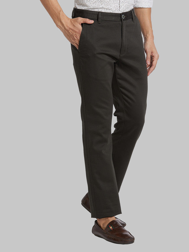 Parx Green Solid Slim Tapered Fit Cotton Blend Trouser
