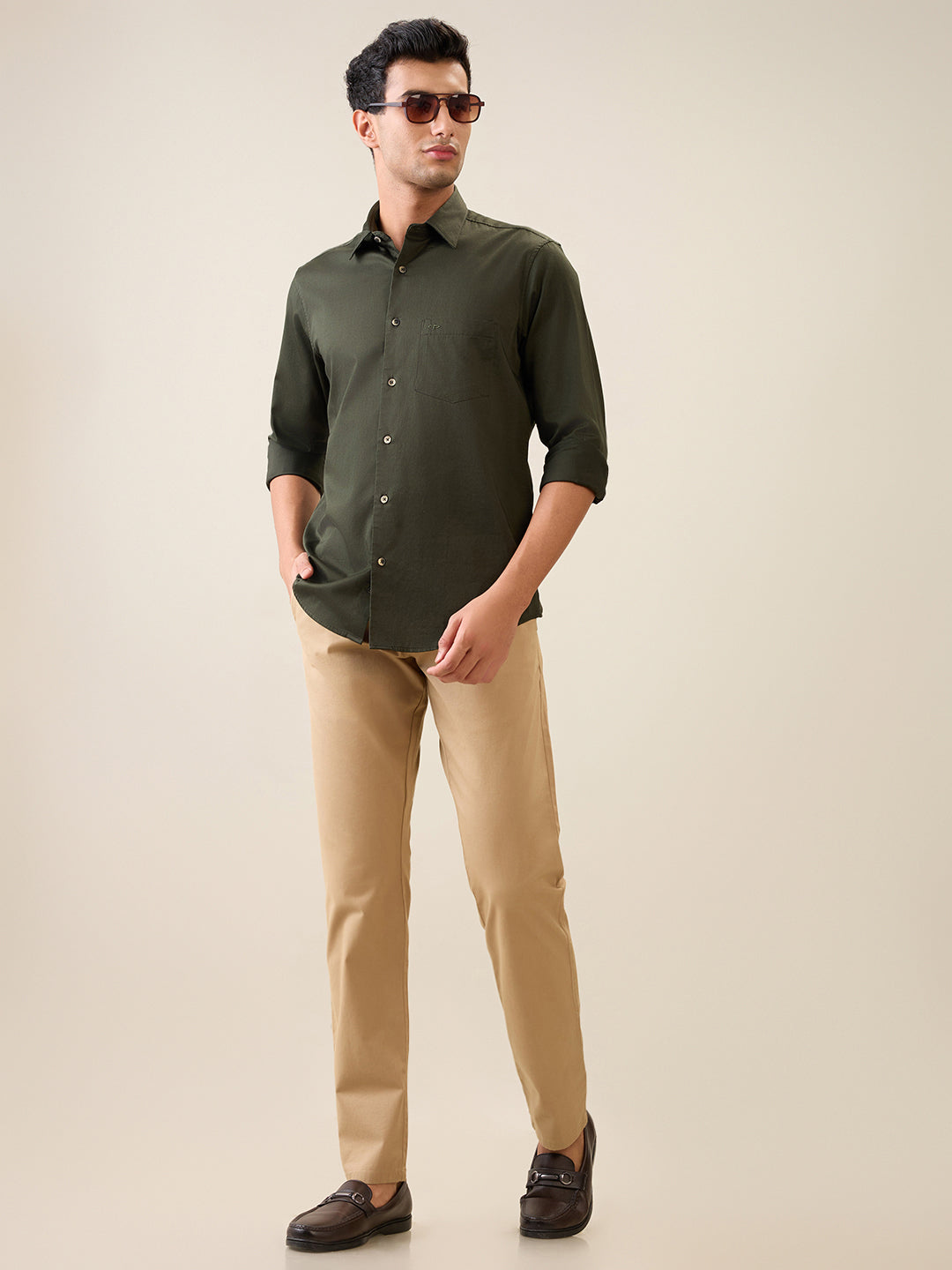 Parx Men Khaki Solid Slim Tapered Fit Cotton Blend Trouser