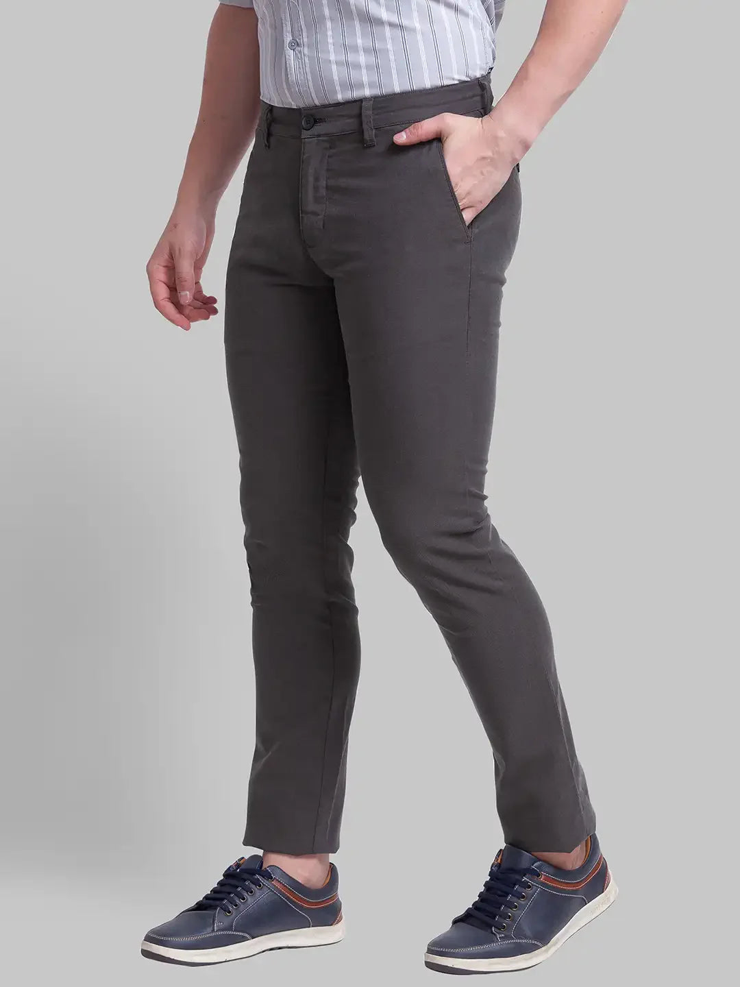 Men Green Lrt Fit Yarn Dyed Cotton Blend Trouser