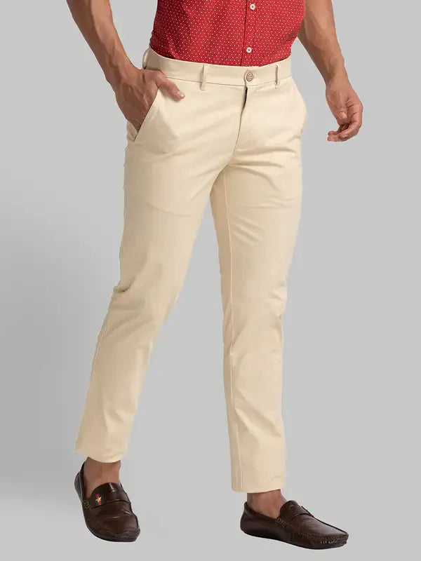 Men Fawn Lrt Fit Solid Cotton Blend Trouser