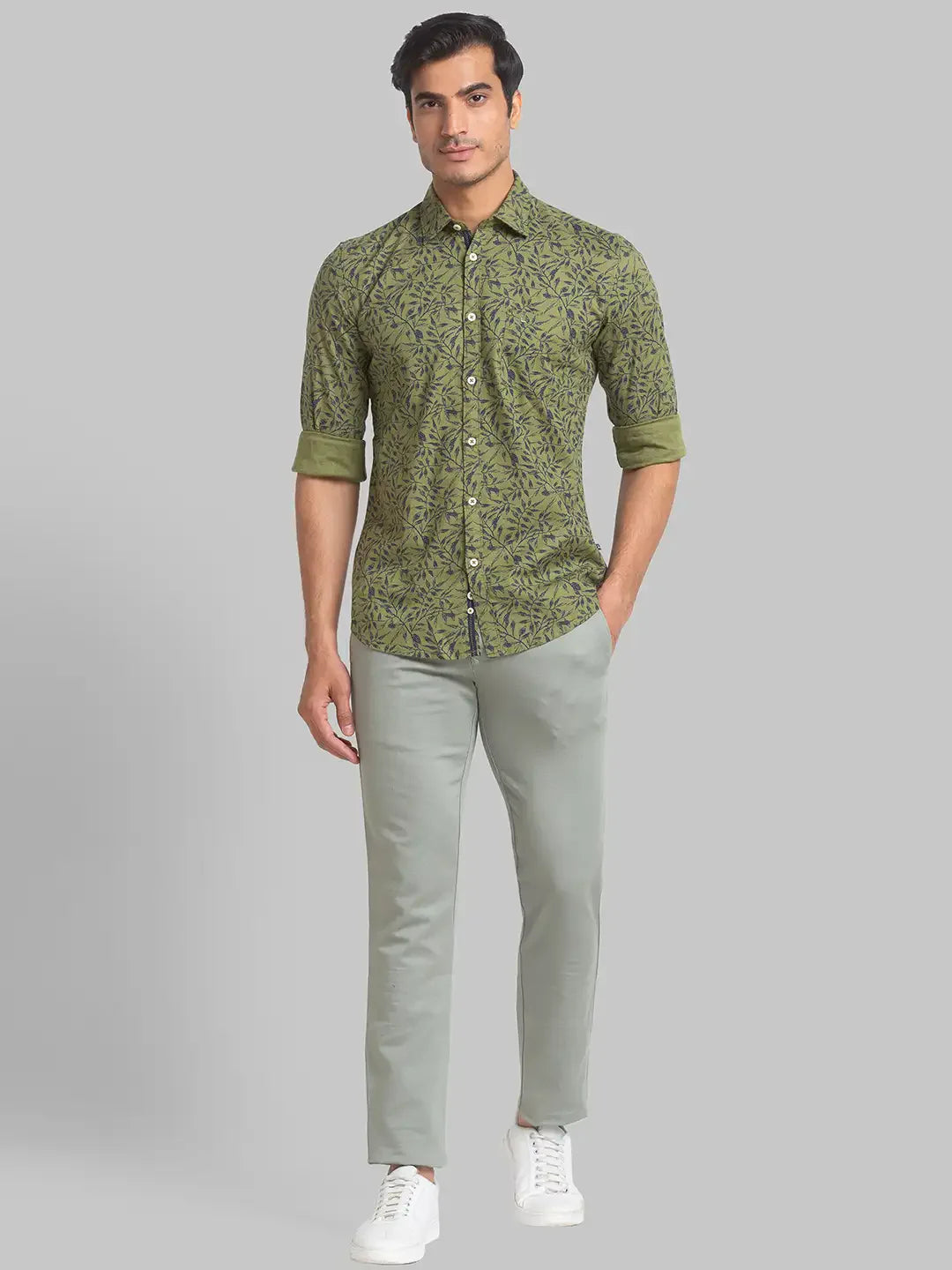 Parx Men Green Printed Lrt Fit Cotton Blend Trouser