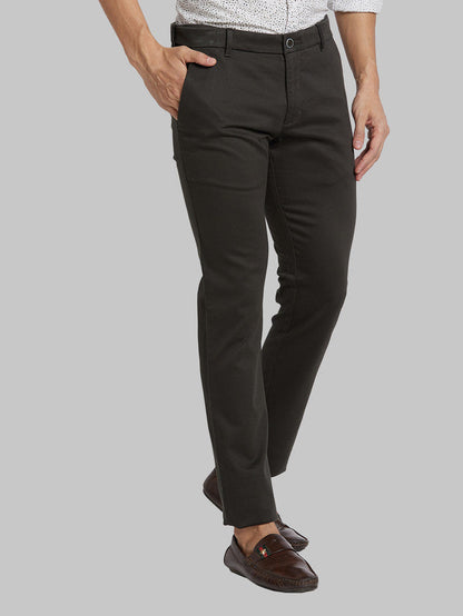 Parx Green Solid Low Rise Tapered Fit Cotton Blend Trouser