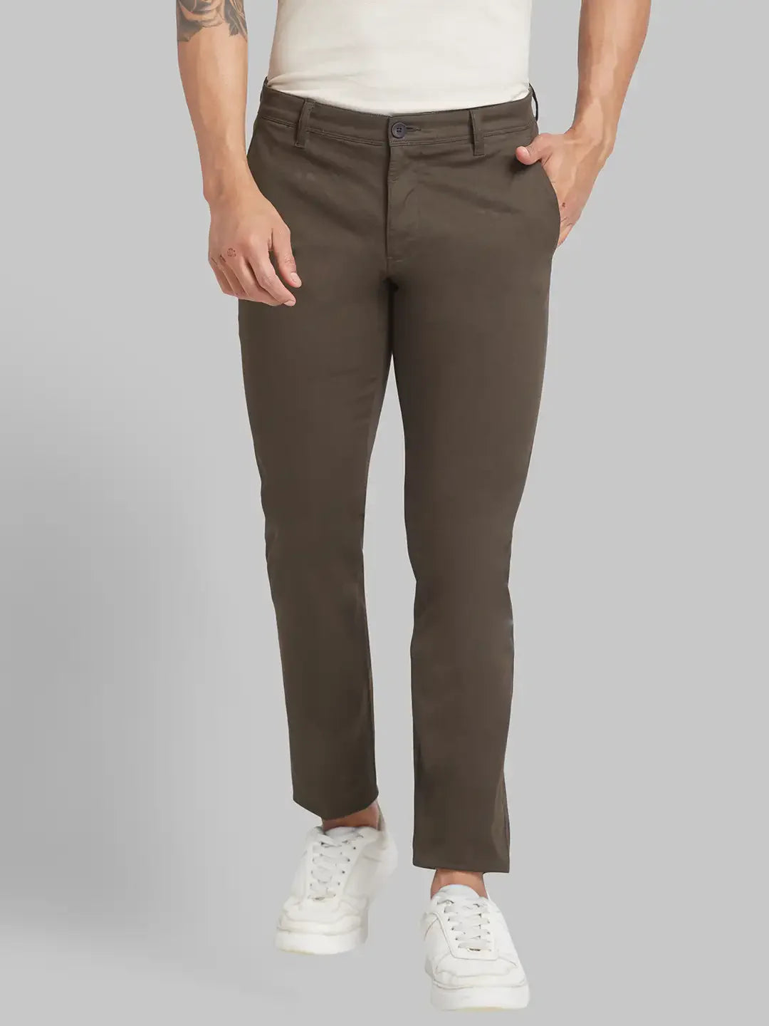 Parx Men Green Low Rise Tapered Fit Solid Cotton Blend Trouser