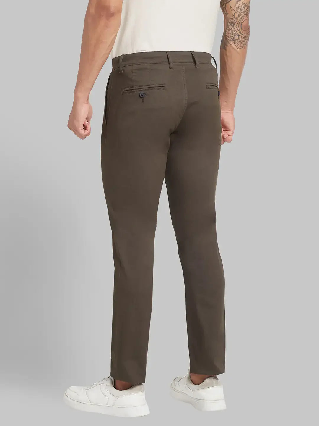 Parx Men Green Low Rise Tapered Fit Solid Cotton Blend Trouser