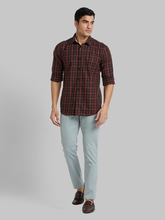 Parx Green Solid Low Rise Tapered Fit Cotton Blend Trouser