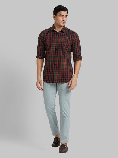 Parx Green Solid Low Rise Tapered Fit Cotton Blend Trouser