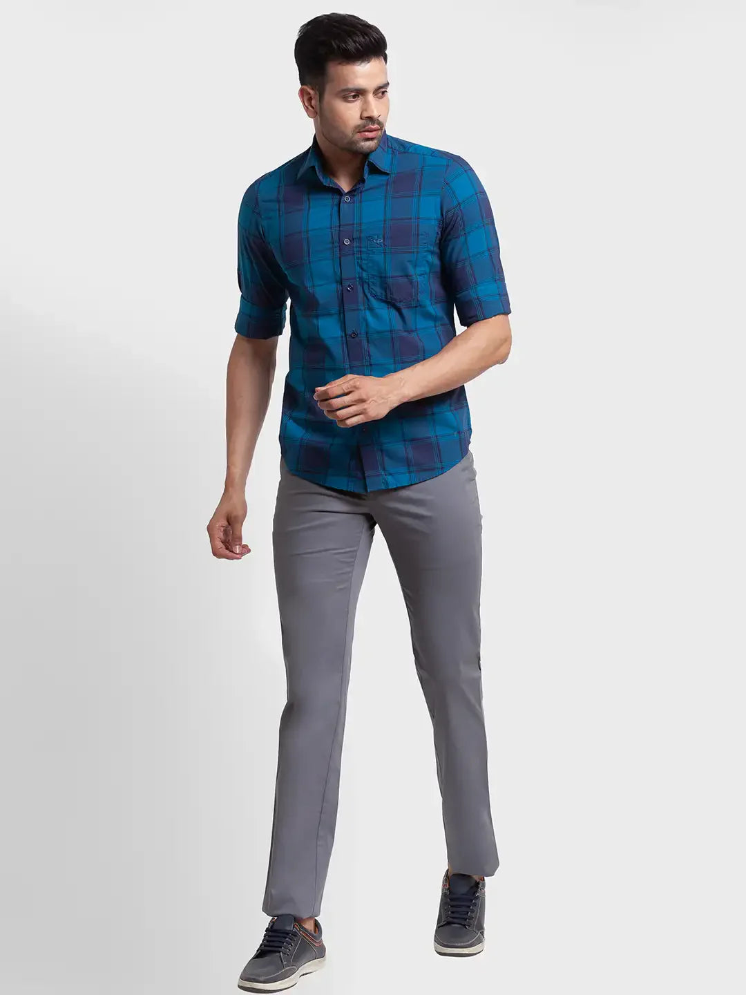 Colorplus Men Blue Checks Tailored Fit Cotton Casual Shirt