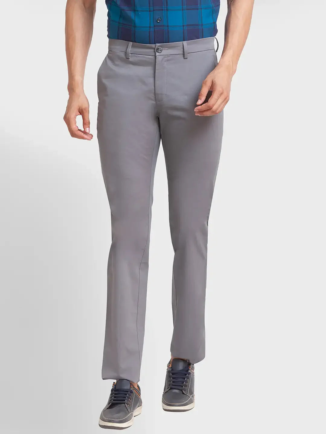 Men Grey Contemporary Fit Solid Piece Dyed Cotton Blend Trouser